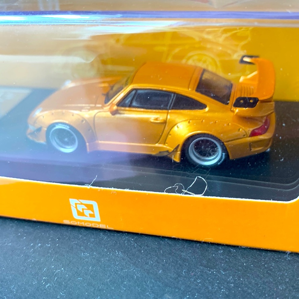 Collectible item Time Model X Somodel Porsche 911 993 RWB Gold Edition 1:64